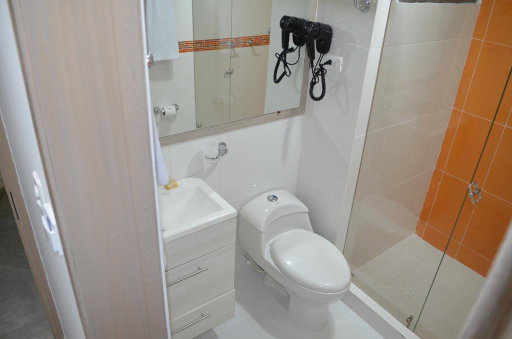 Hotel Arthur Brich Cúcuta Extérieur photo